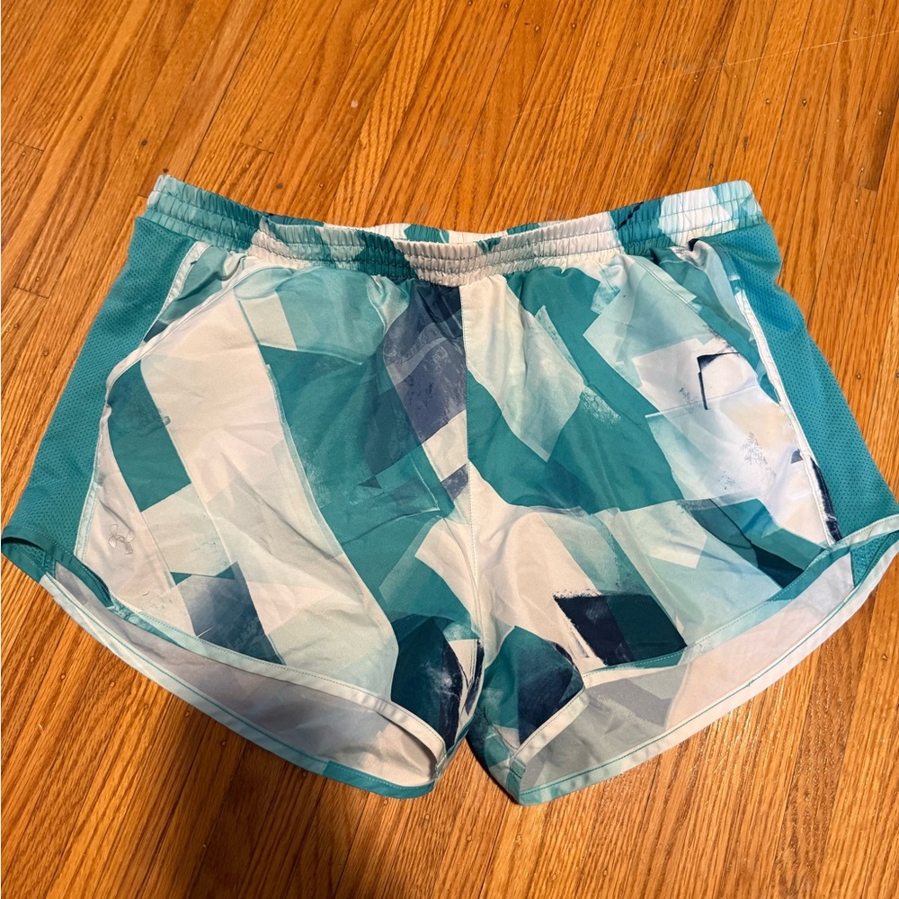 UNDER ARMOUR Athletic Shorts